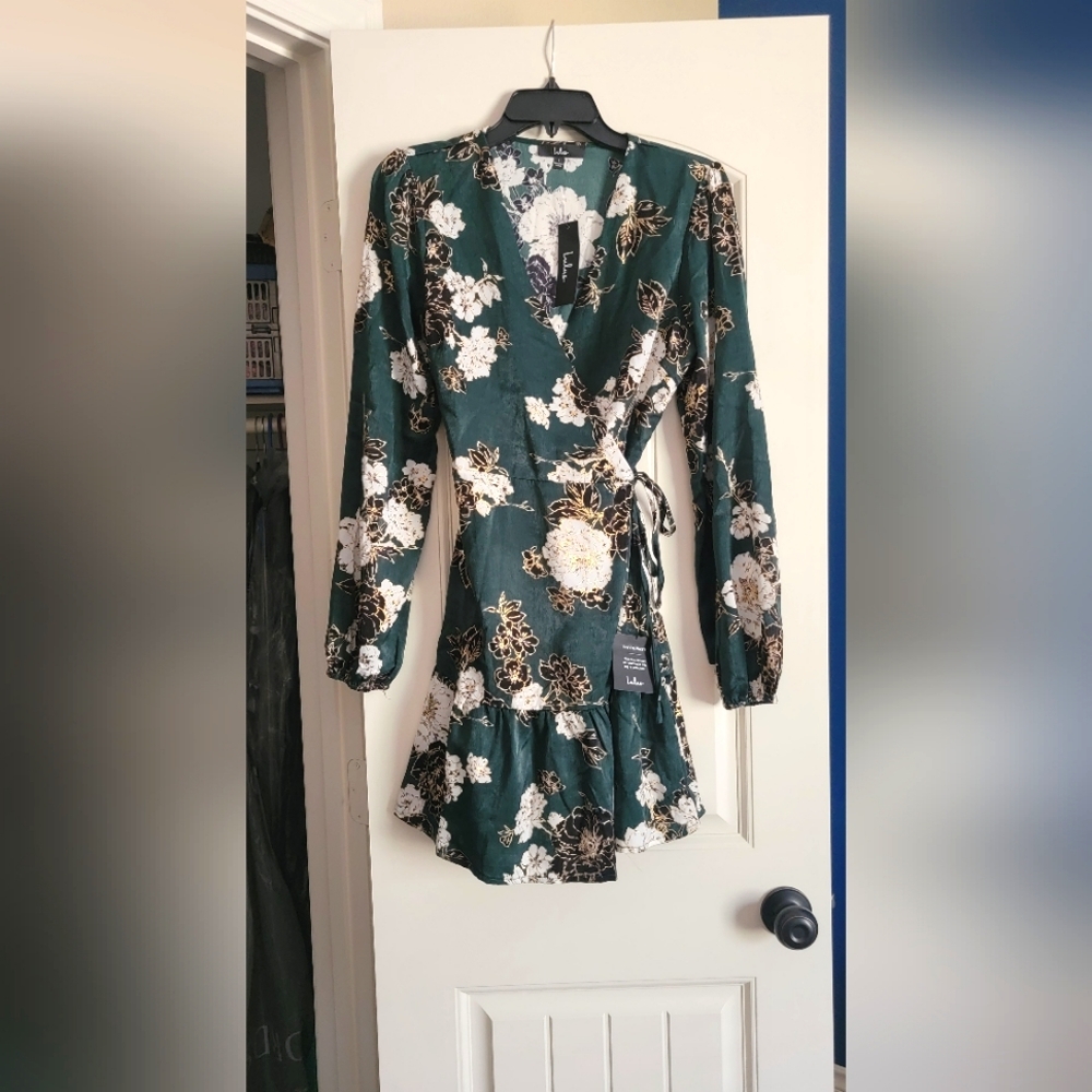 NWT Dark Green Floral Satin Wrap Dress